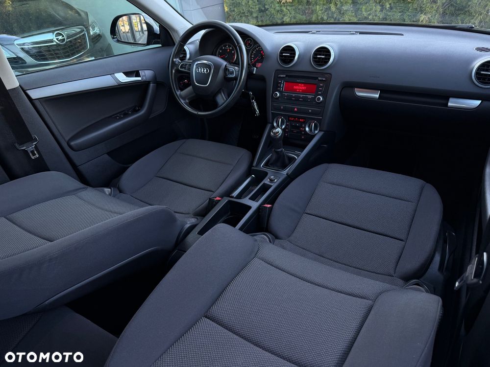 Audi A3 Sportback 1.6 Attraction - 22