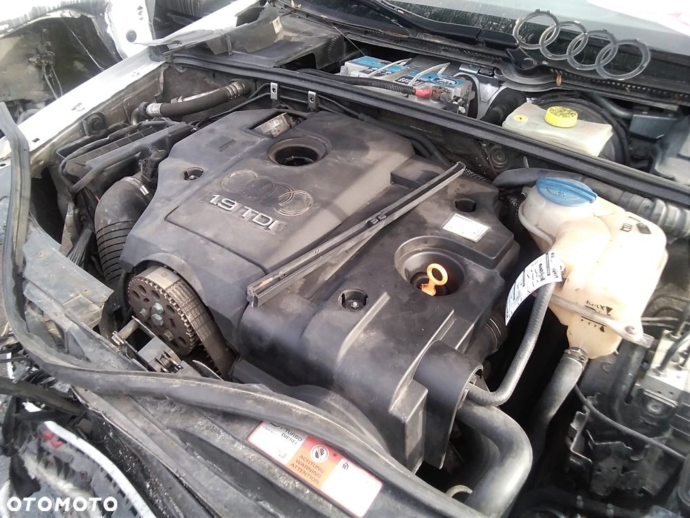 drzwi  AUDI A4 B6 SEDAN 04R 1.9D klapa ,lampy.... - 9