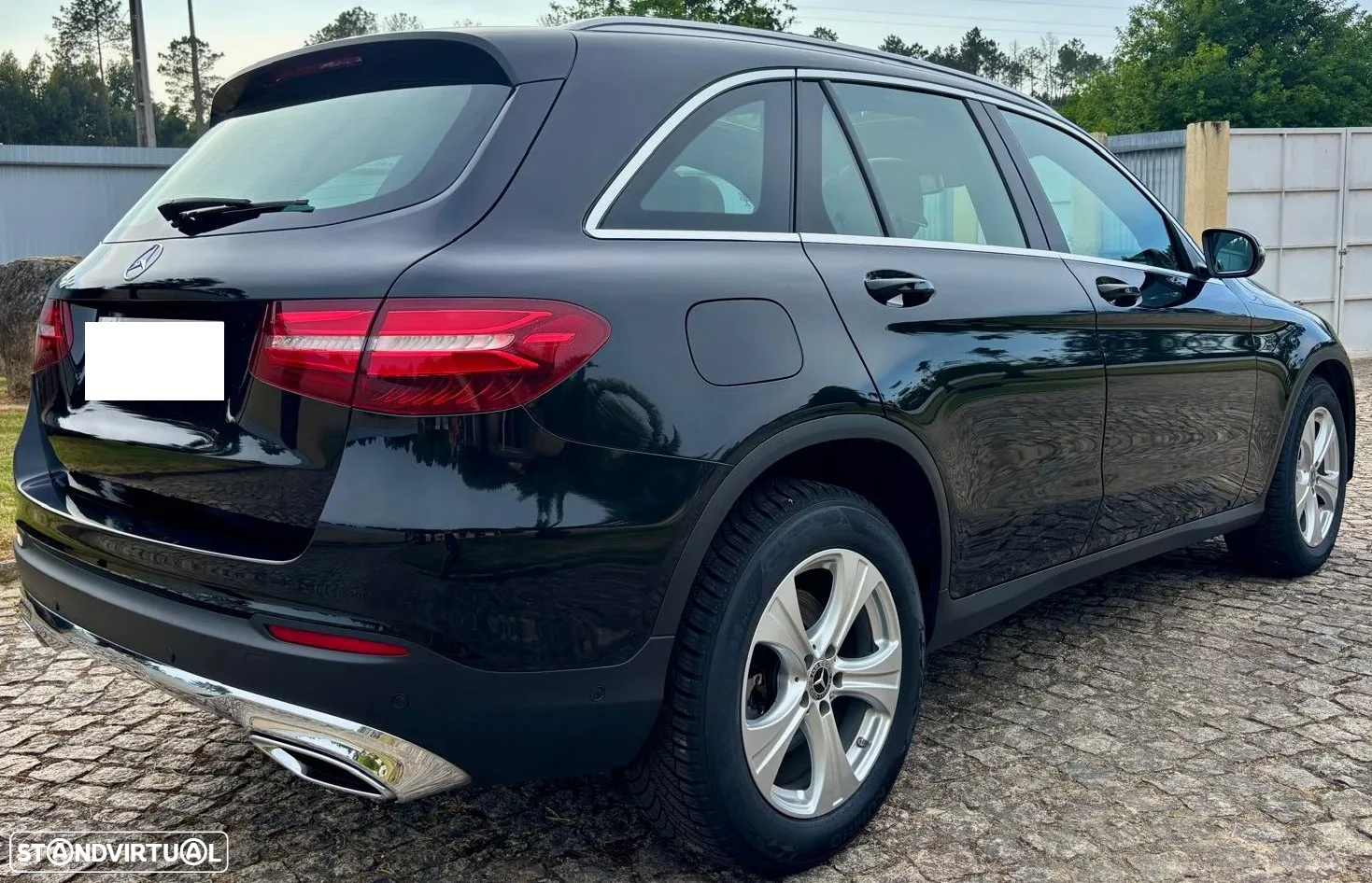 Mercedes-Benz GLC 220 d 4Matic 9G-TRONIC Edition 1 - 3