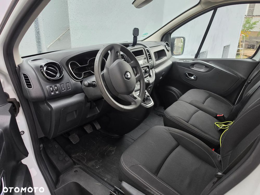 Renault TRAFIC - 10