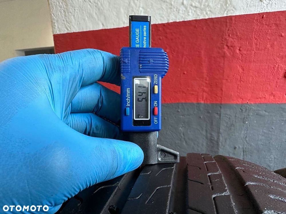 215/55R17 Continental EcoContact 6 opon lato 6,6mm - 6