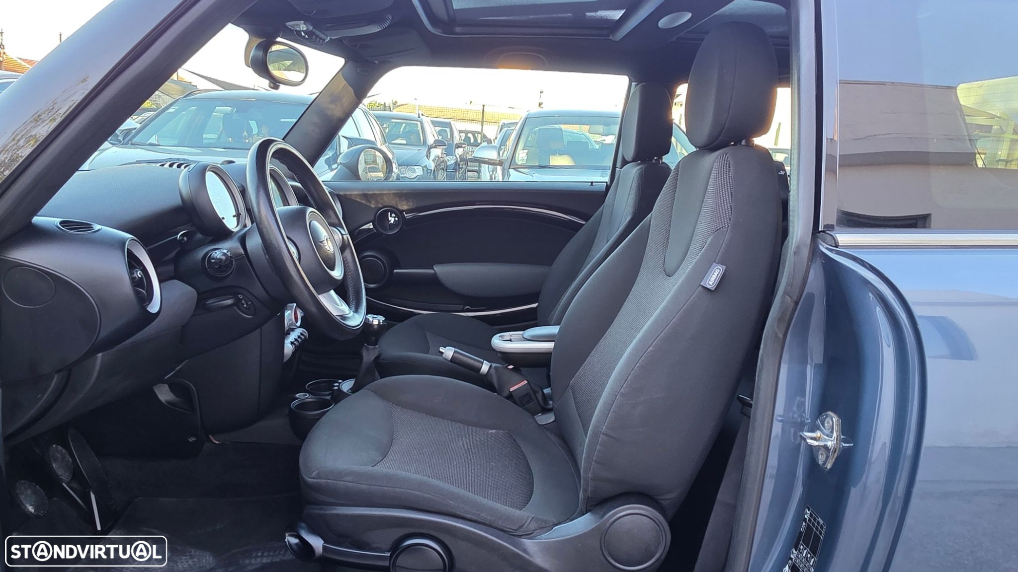 MINI 3 Portas Cooper D - 11