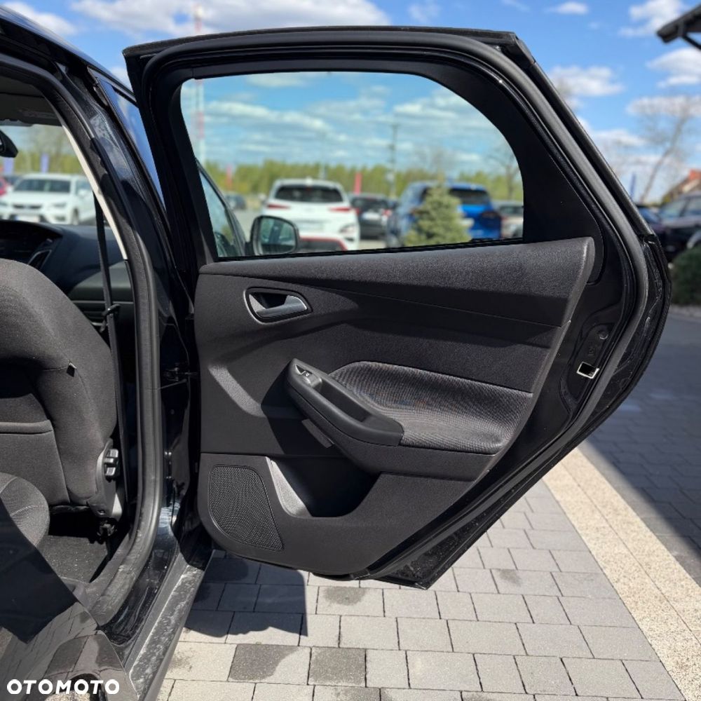 Ford Focus - 30