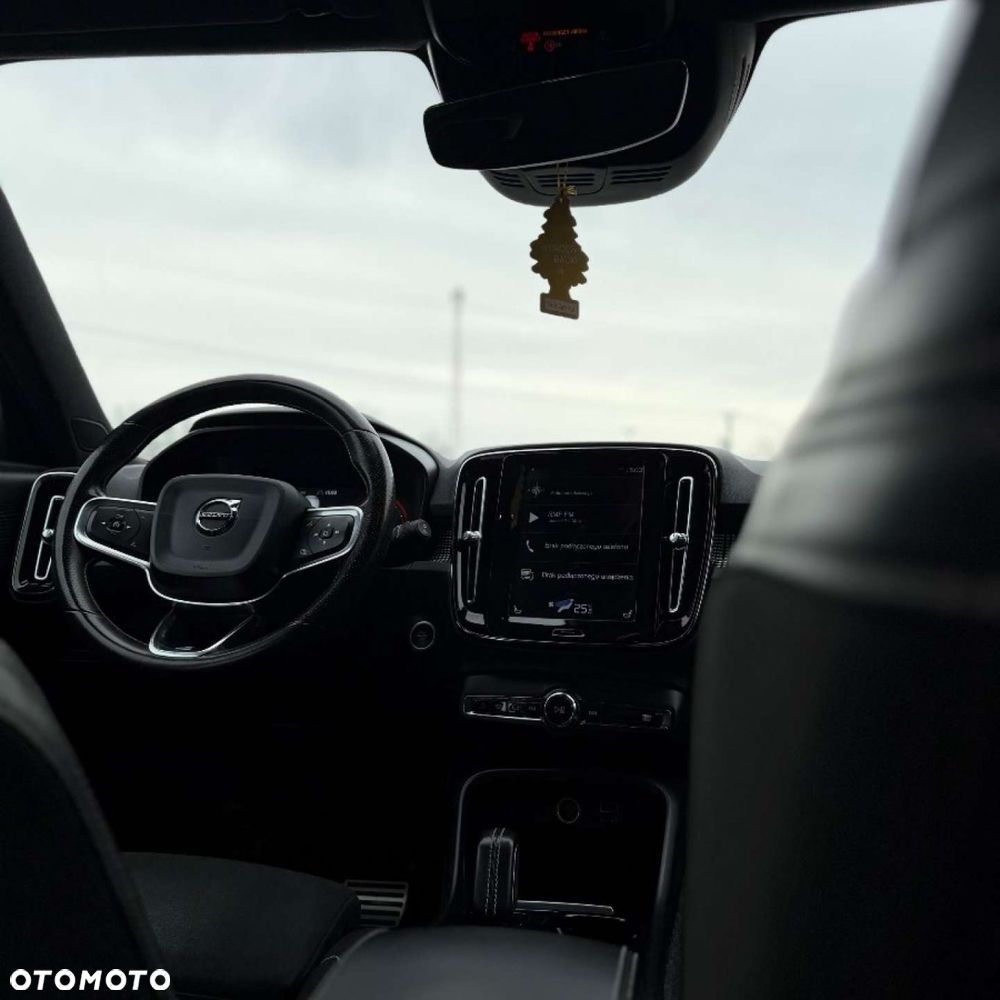 Volvo XC 40 D4 AWD R-Design (Intro Edition) - 34