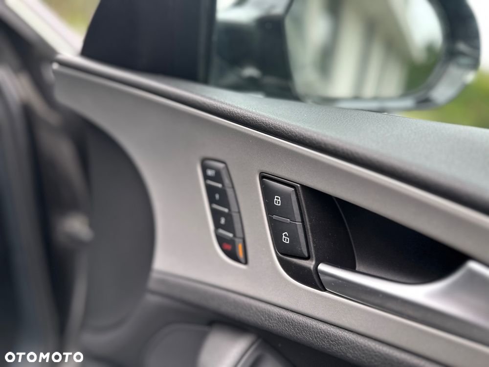 Audi A6 Avant - 30