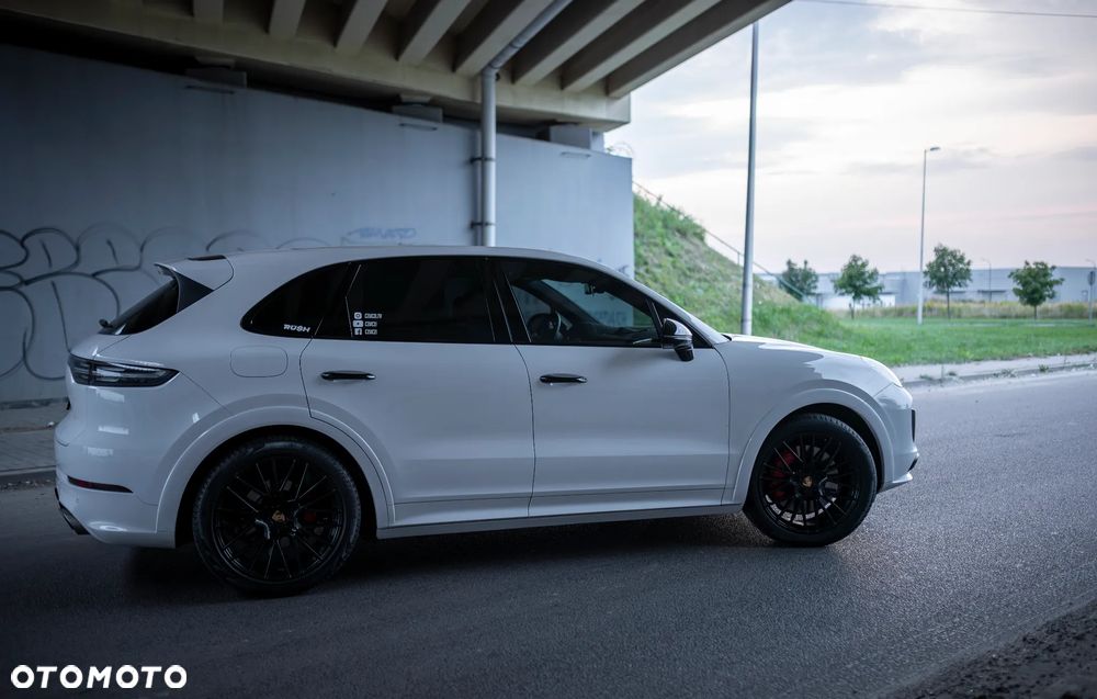 Porsche Cayenne S - 8