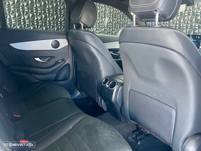 Mercedes-Benz GLC 300 de Coupe 4Matic 9G-TRONIC AMG Line Plus - 44