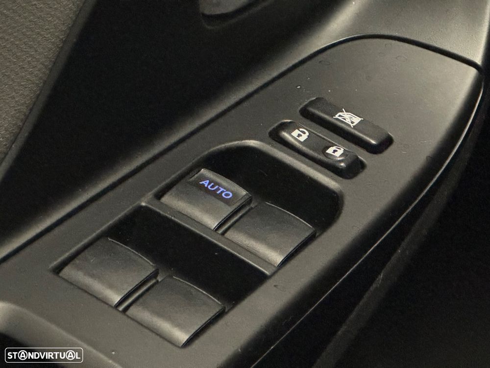 Toyota Yaris 1.5 HSD Sport+P.Luxury+Navi - 19