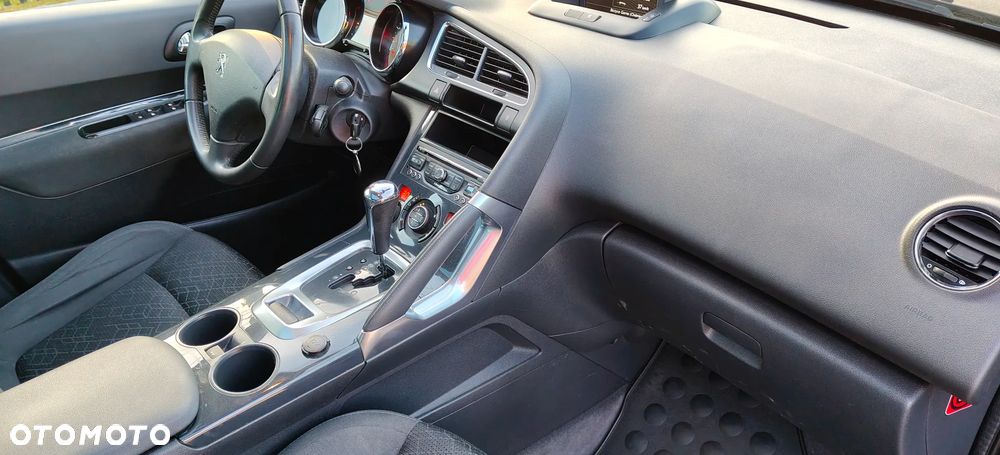 Peugeot 3008 ver-bluehdi-120-stop-start-eat6-active-business--paket - 23