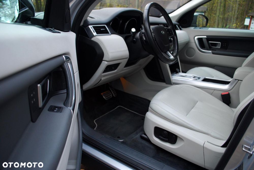 Land Rover Discovery Sport 2.0 Si4 HSE Luxury - 9