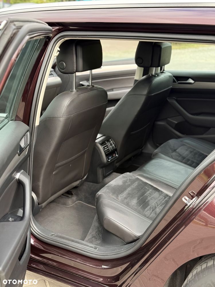 Volkswagen Passat - 10