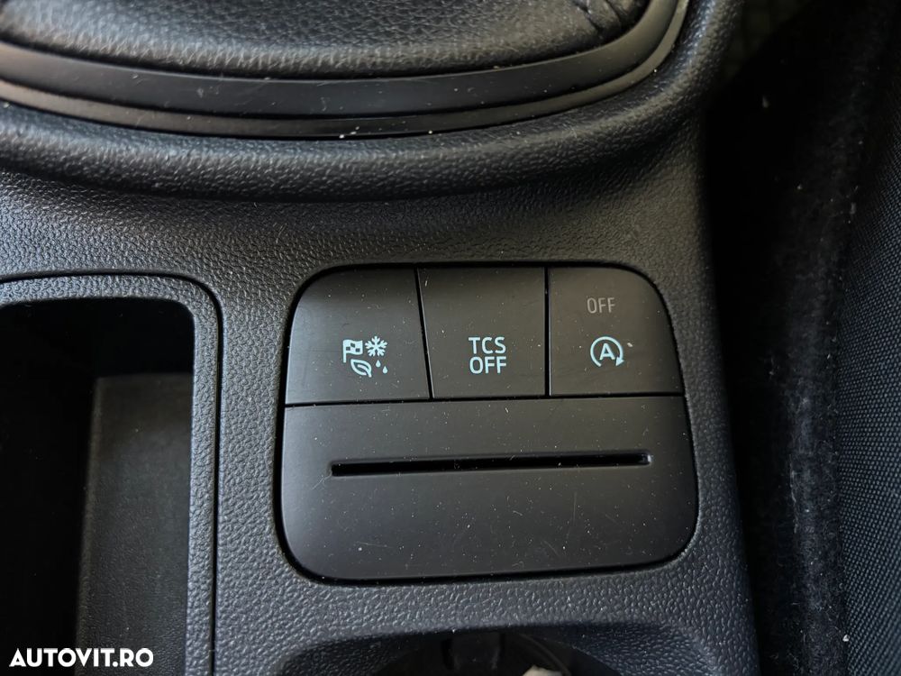 Ford Fiesta 1.1 Trend Connected - 25