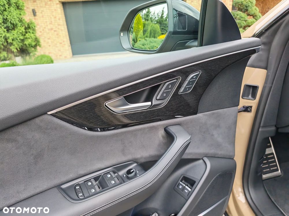 Audi Q8 55 TFSI e PHEV Quattro Tiptronic - 12