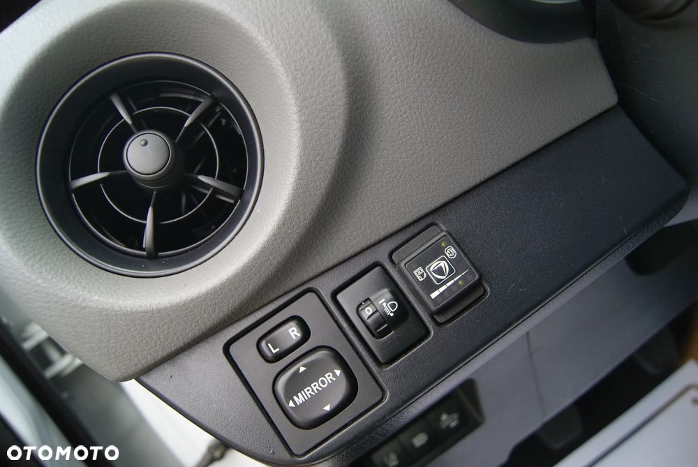 Toyota Yaris 1.0 Active - 26