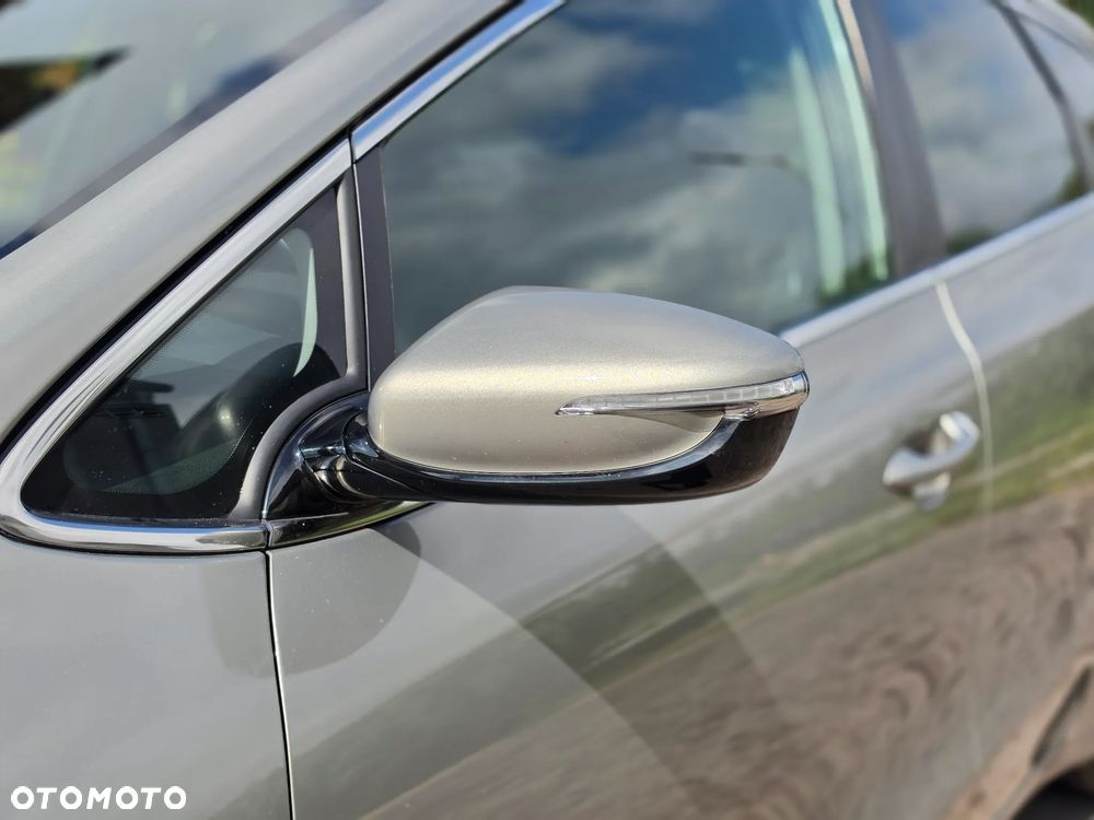 Kia Ceed - 8