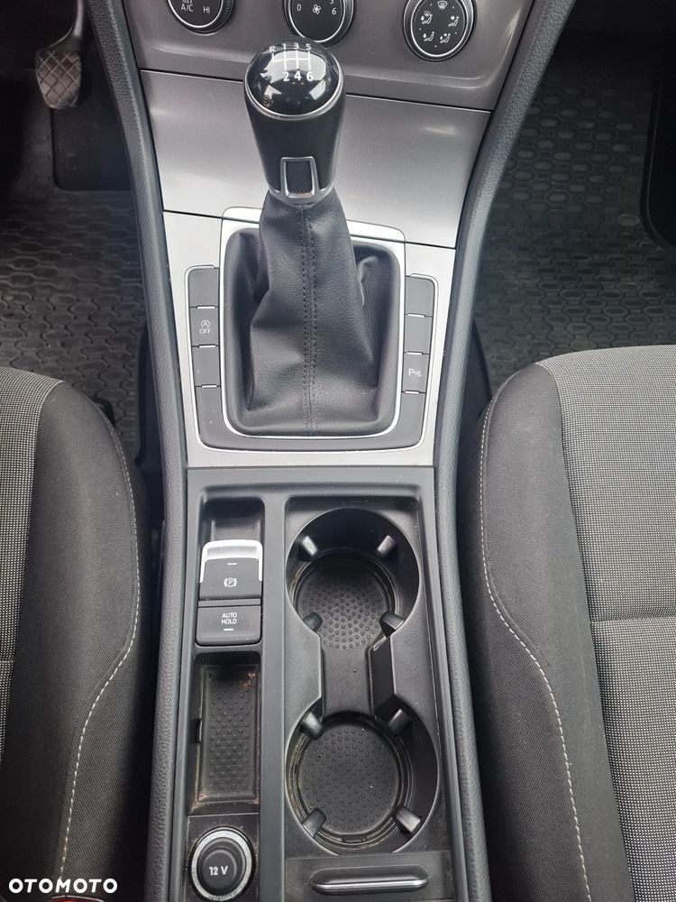 Volkswagen Golf 1.2 TSI BMT Trendline - 10
