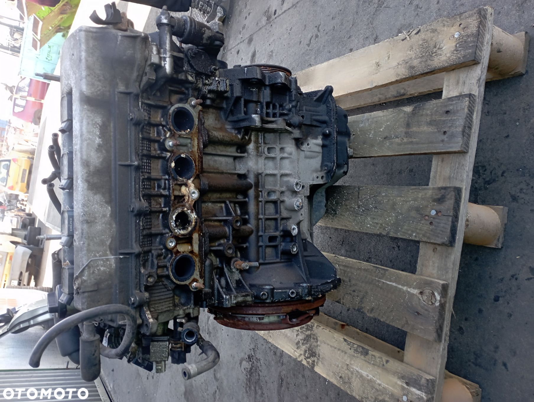 SILNIK 3ZZ-FE

 TOYOTA
 COROLLA VERSO II E12 - 7