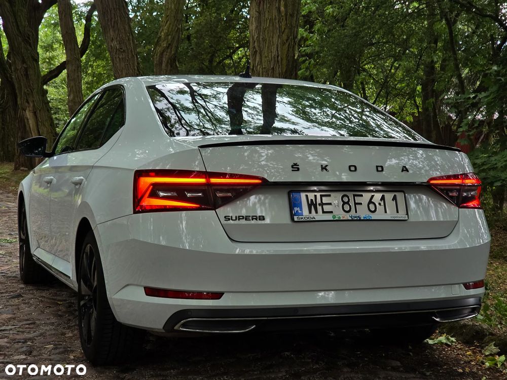Skoda Superb 2.0 TDI SCR Sportline DSG - 9