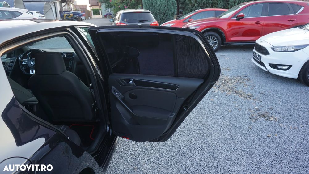 Volkswagen Golf 2.0 GTI - 12