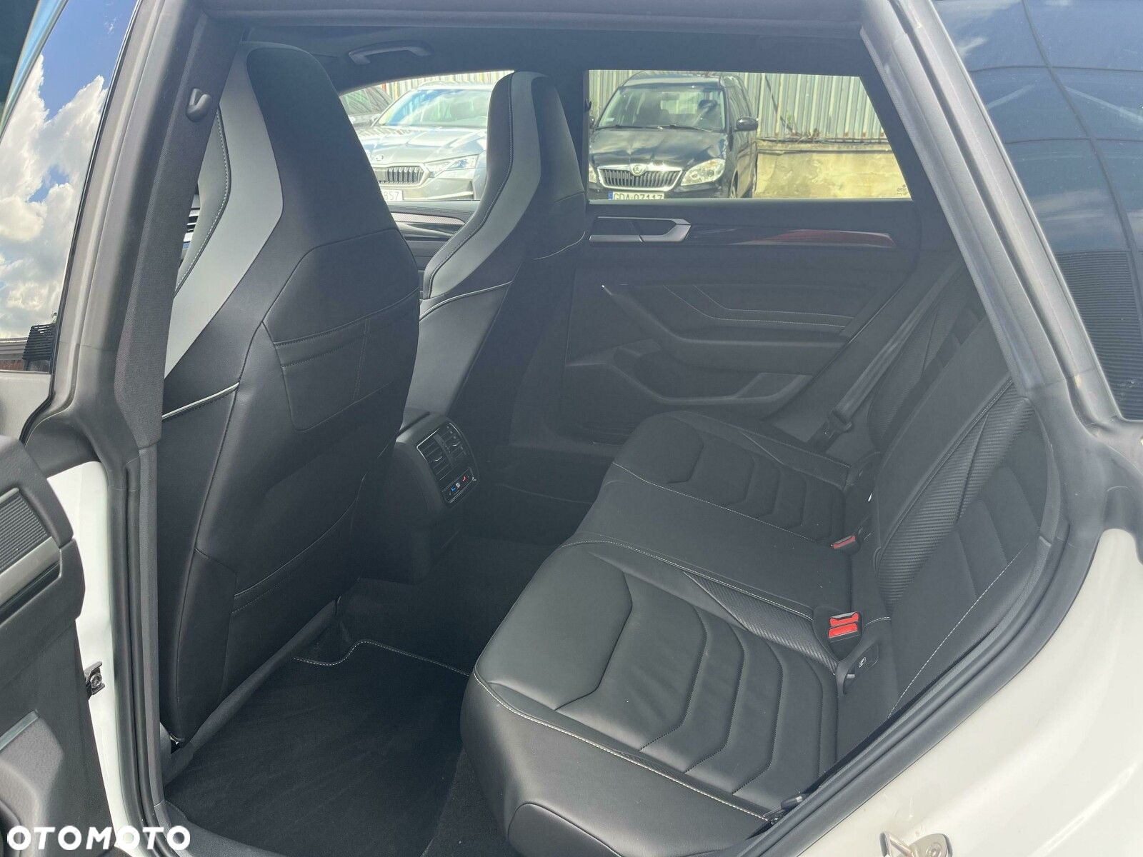 Volkswagen Arteon 2.0 TSI R-Line DSG - 39