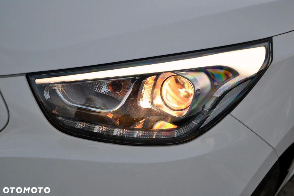 Hyundai ix35 1.6 2WD Fifa World Cup Edition - 33