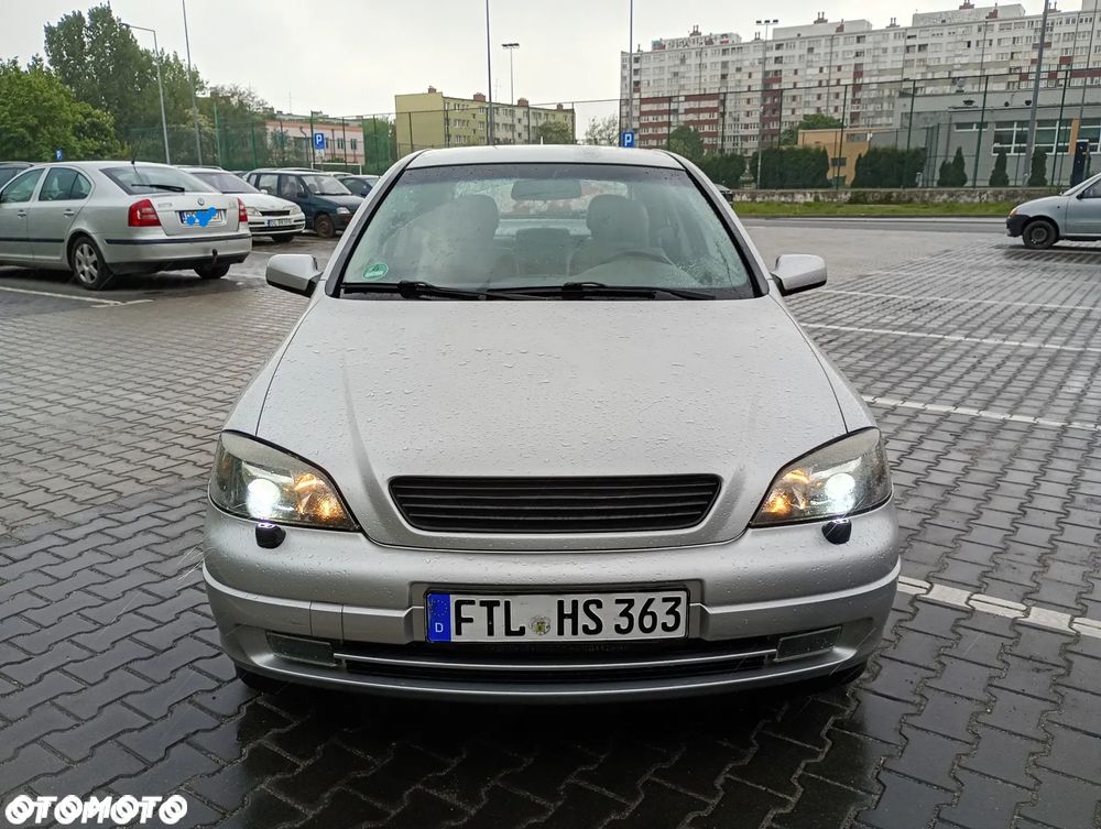 Opel Astra 1.8 Edition - 2