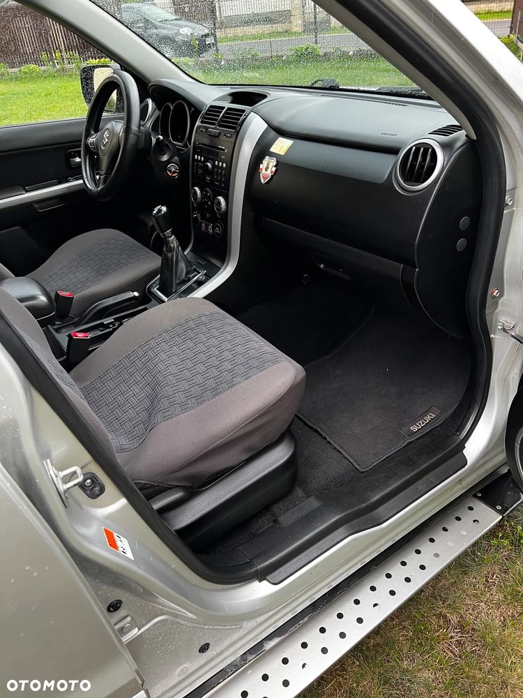 Suzuki Grand Vitara 2.0 Comfort - 12