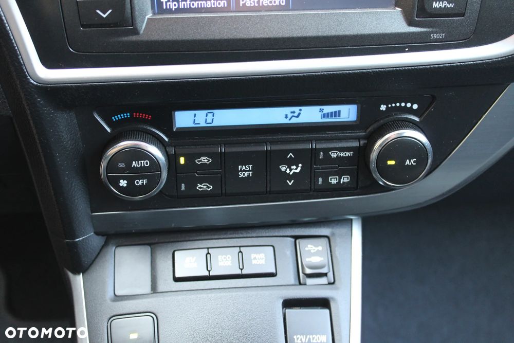 Toyota Auris - 20