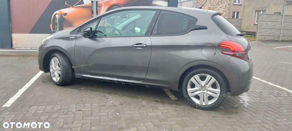 Peugeot 208 82 PureTech Style - 7