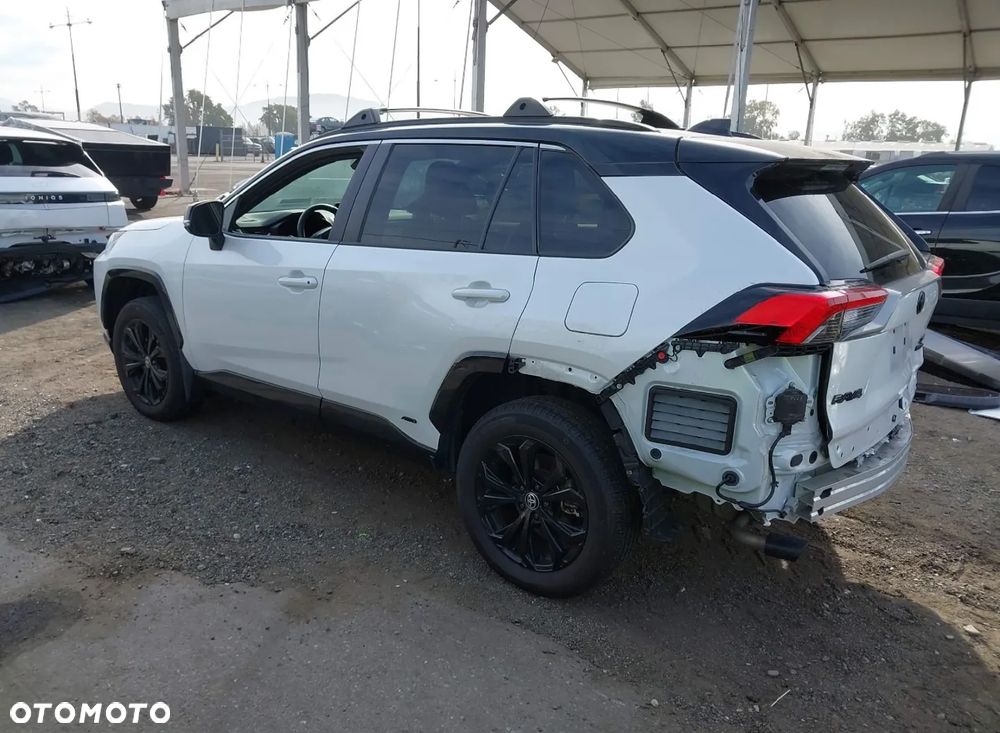 Toyota RAV4 - 7