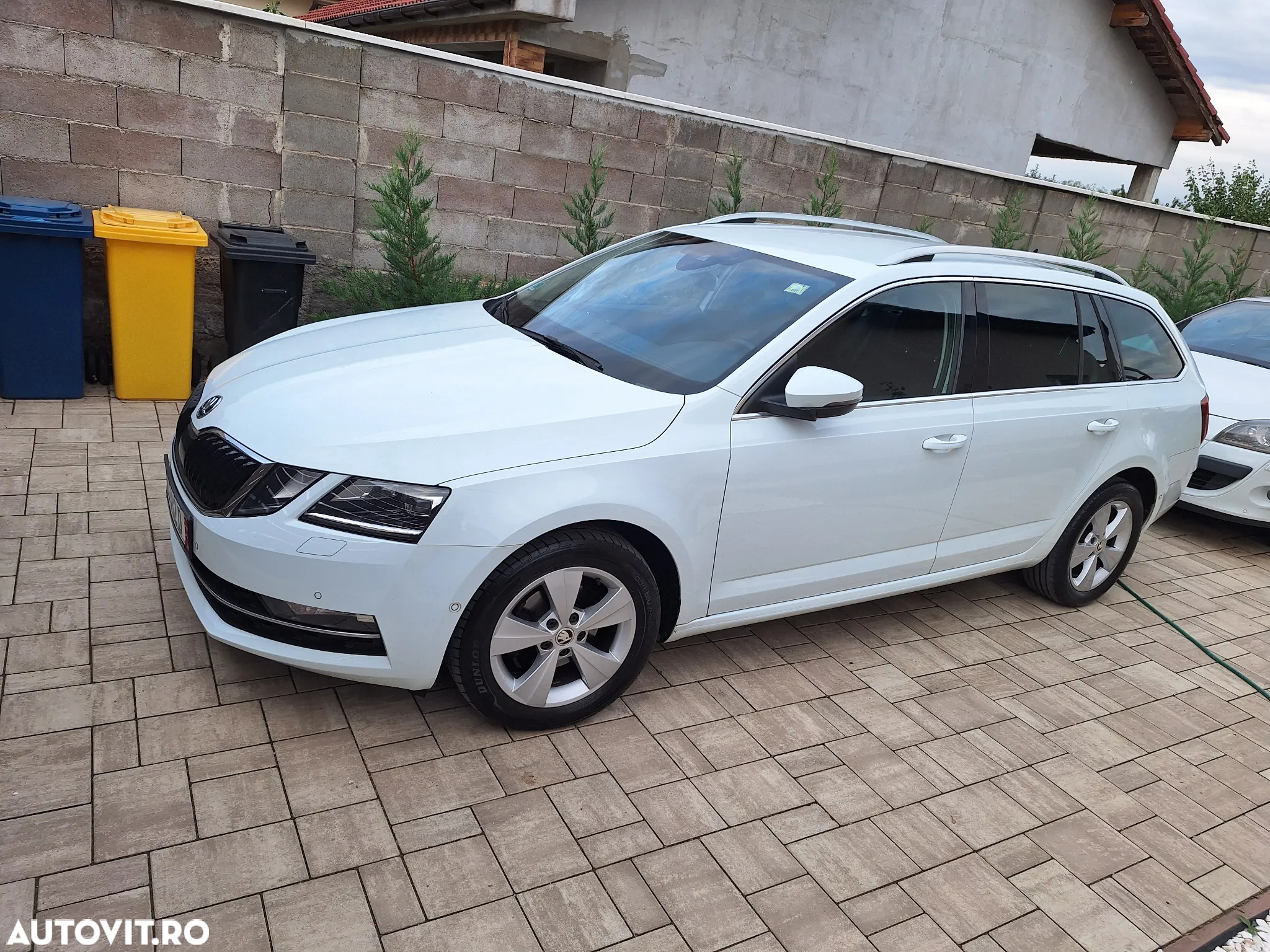Skoda Octavia Combi 1.6 TDI DSG Style - 2
