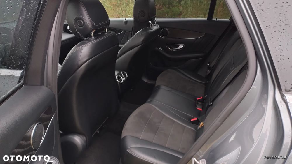 Mercedes-Benz GLC 220 d 4Matic 9G-TRONIC AMG Line - 29