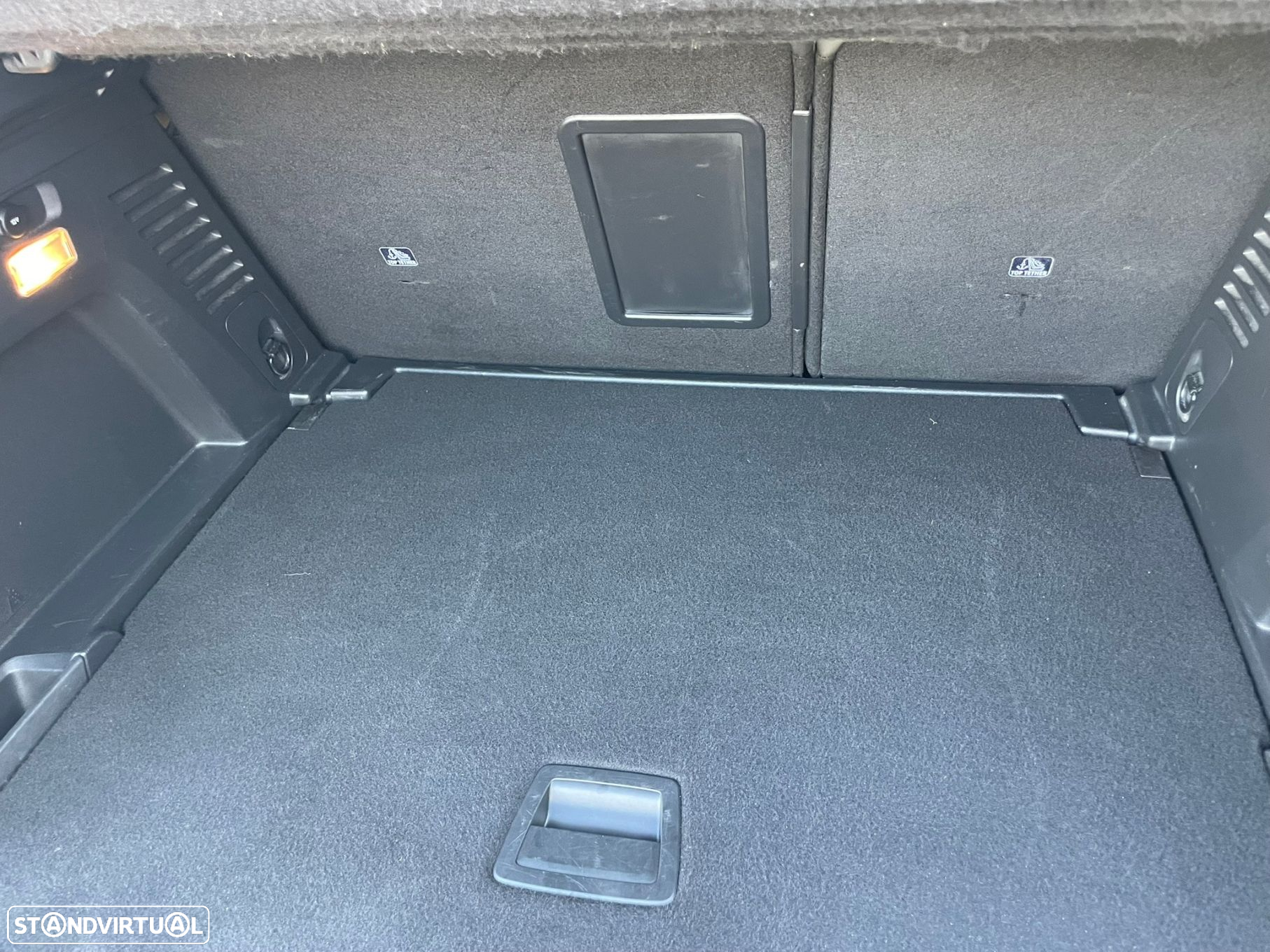 Peugeot 3008 1.5 BlueHDi Allure EAT8 - 39