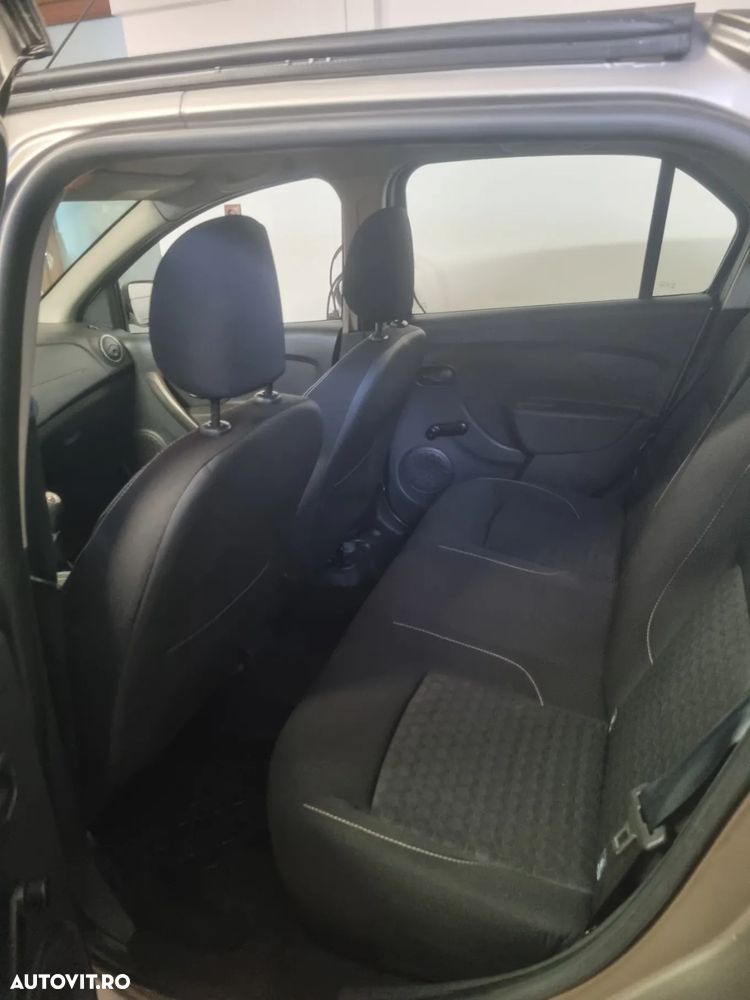 Dacia Logan 0.9 90CP Laureate - 8