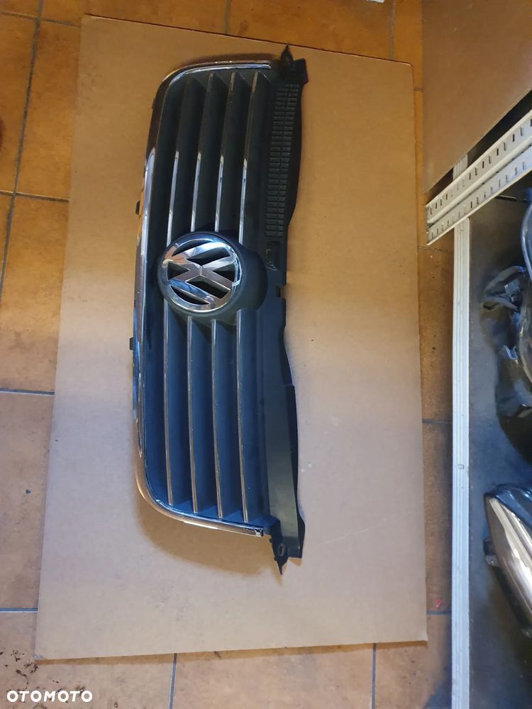 GRILL ATRAPA VW PASSAT B5 FL LIFT - 3