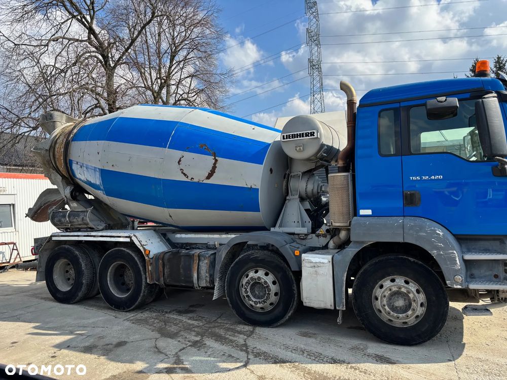 MAN TGS 32.420 8x4 Liebherr 9m3 - 3