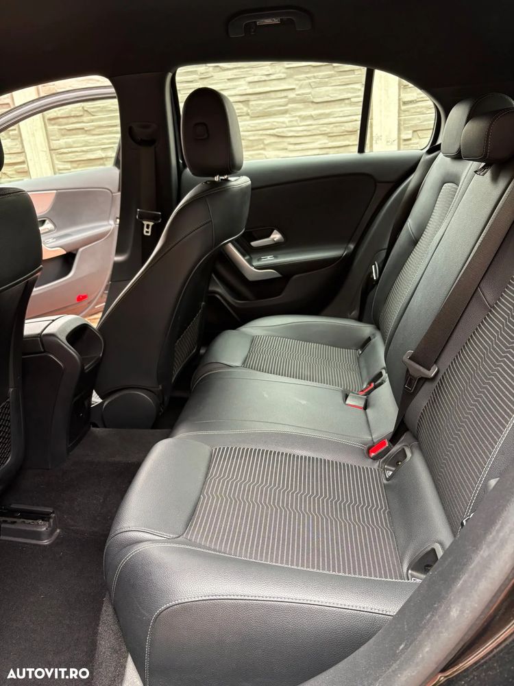 Mercedes-Benz A 180 7G-DCT Special Edition - 5
