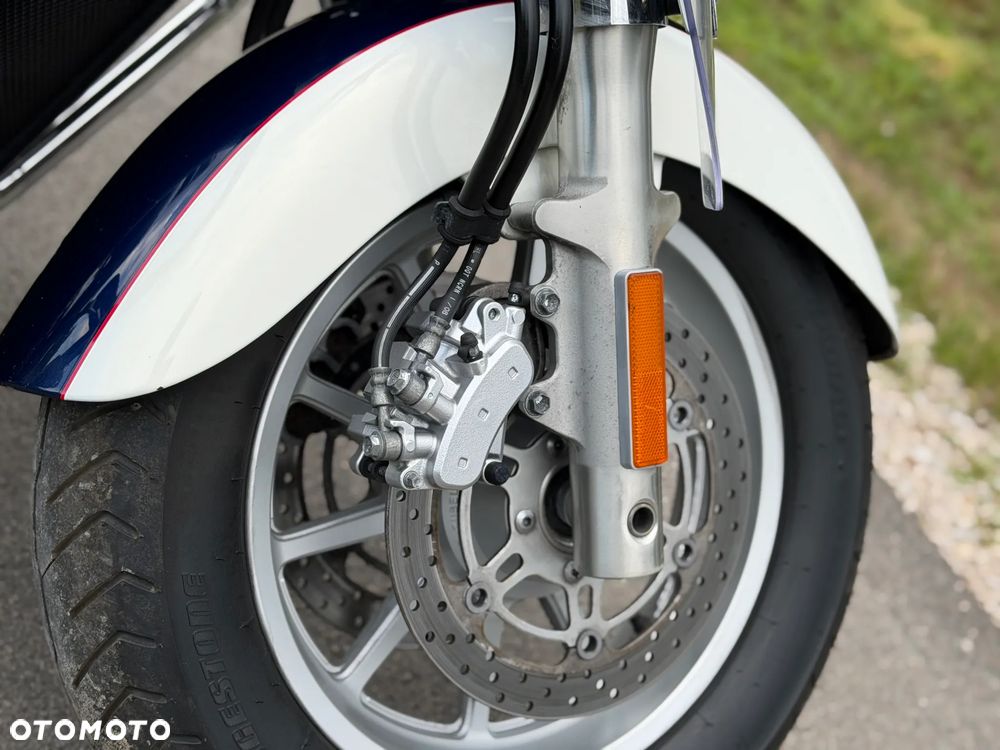 Suzuki Boulevard - 12