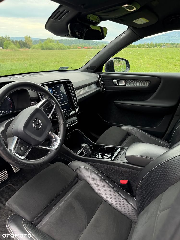 Volvo XC 40 T4 AWD R-Design - 2