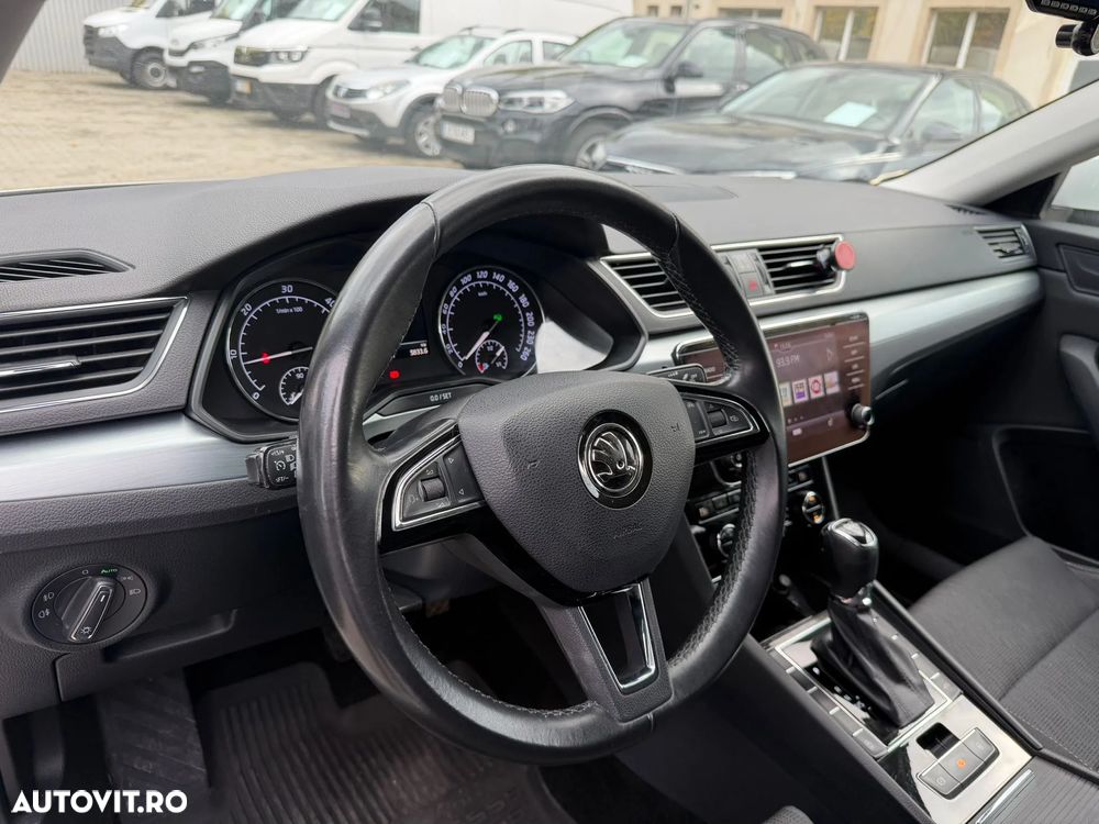 Skoda Superb 2.0 TDI DSG Style - 9