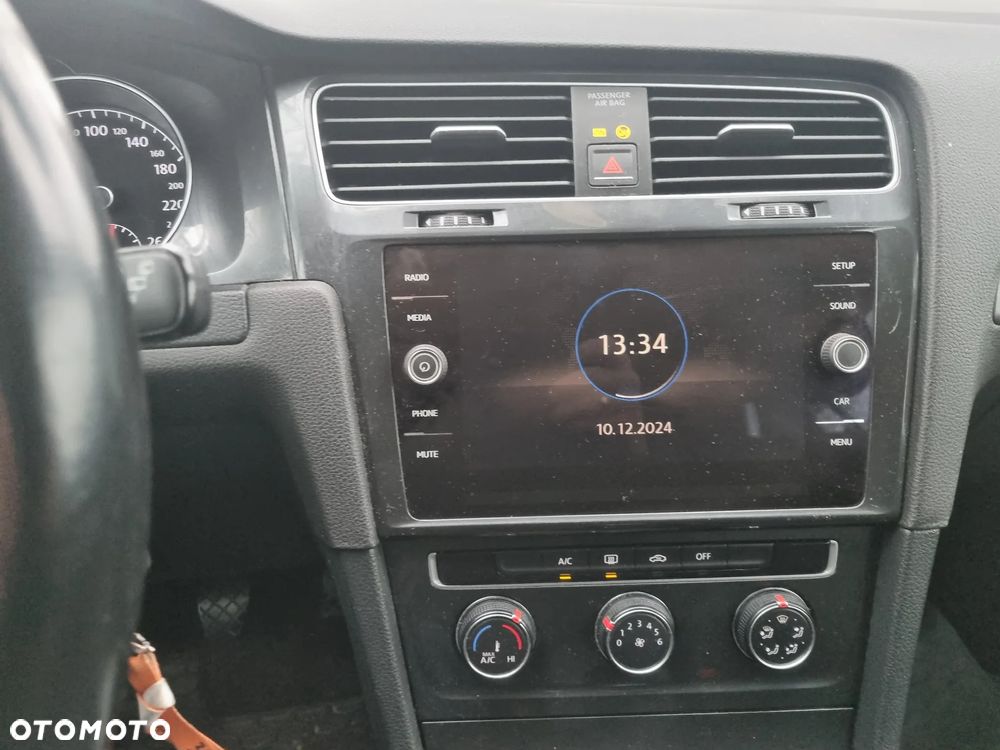 Volkswagen Golf Variant - 10