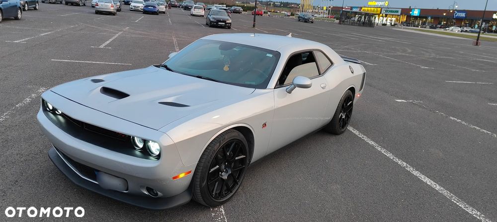 Dodge Challenger - 37