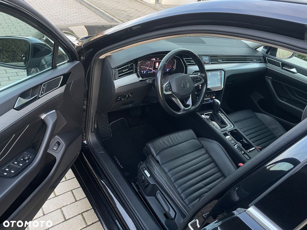Volkswagen Passat Variant 2.0 TDI SCR DSG Business - 5