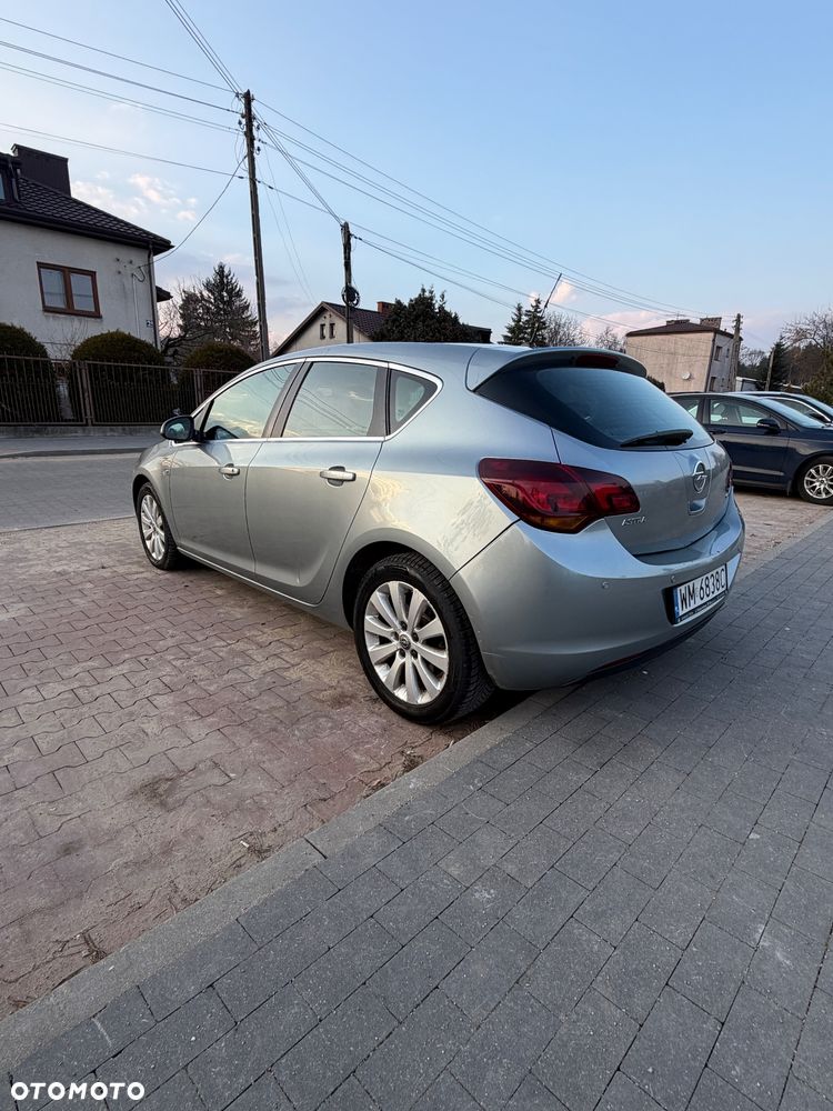Opel Astra 1.7 CDTI - 7