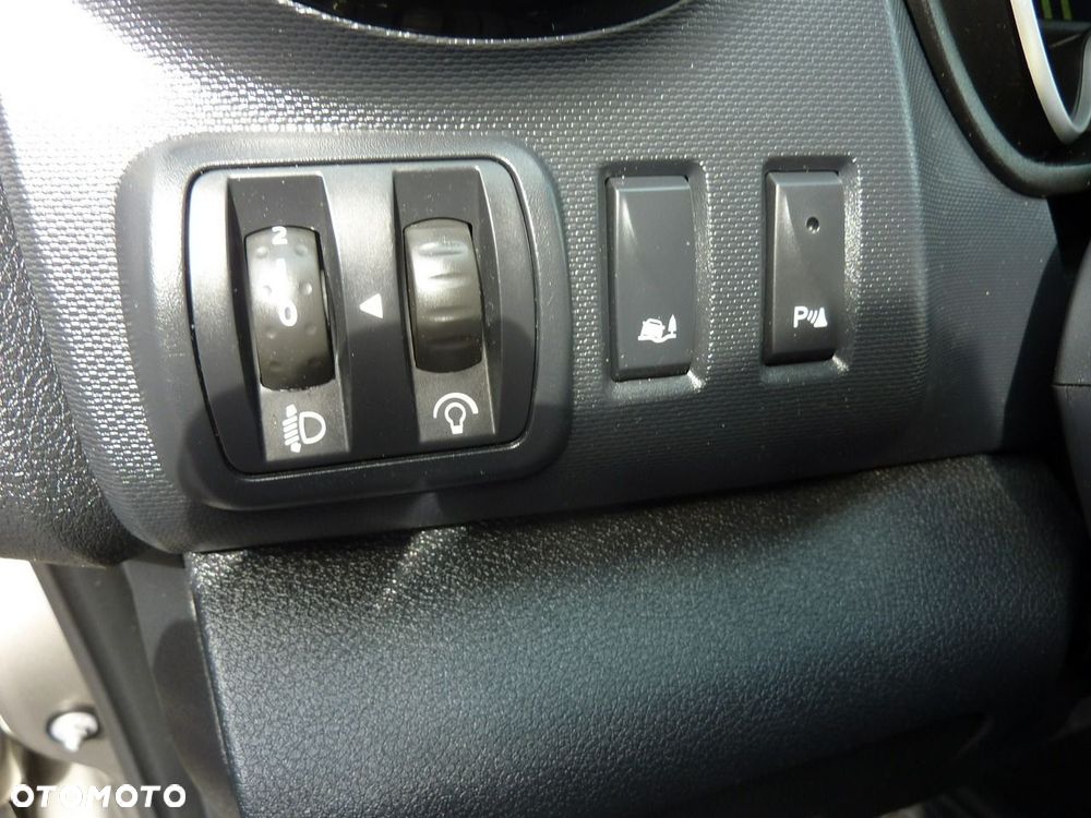 Opel Vivaro - 27