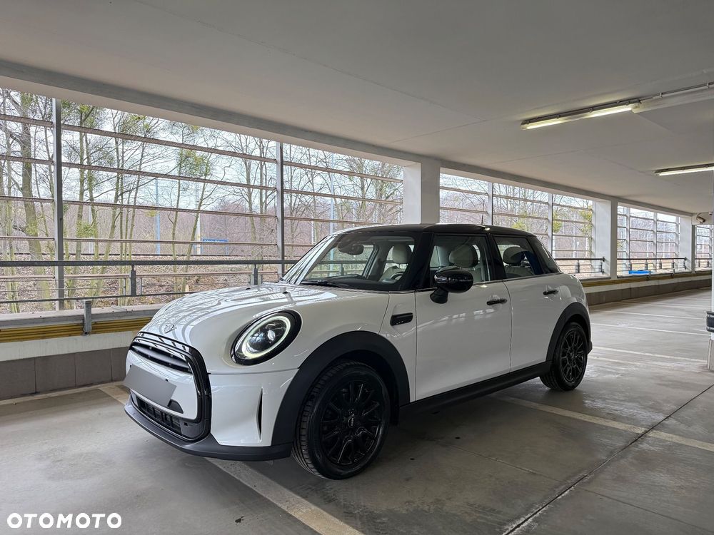 MINI Cooper Standard - 12