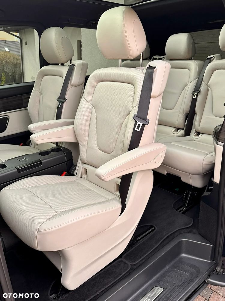 Mercedes-Benz Klasa V 250 d 4-Matic Exclusive 7G-Tronic - 28