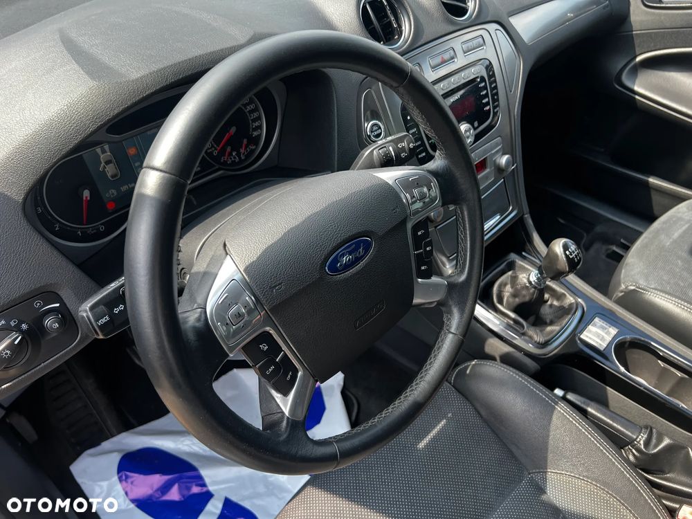 Ford Mondeo SW 2.0 TDCi Titanium X - 13