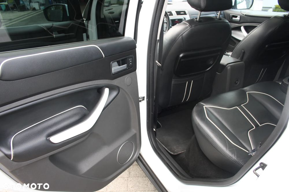 Ford Kuga 2.0 TDCi 4x4 White Magic - 22