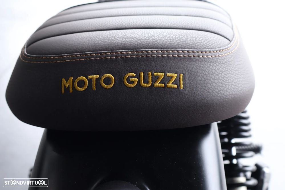 Moto Guzzi V7 850 Stone Centenario (edição especial) - 15